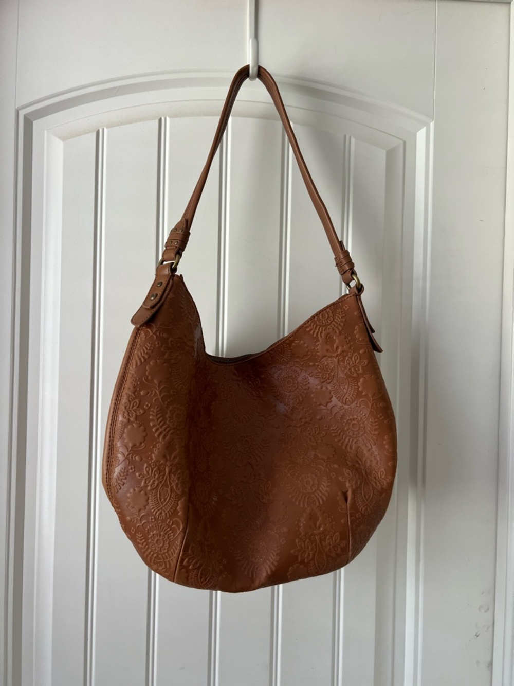 The Sak Collective Ashland Zip Top Crossbody Leather Hobo Bag